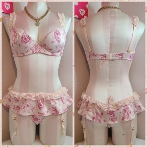 VTG VS Sexy Little Things Satin Ruffle Mermaid Bra/ Panty Set Size 36C/Lg